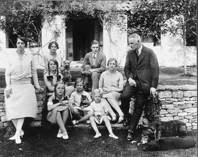 The_Mitford_family_in_1928